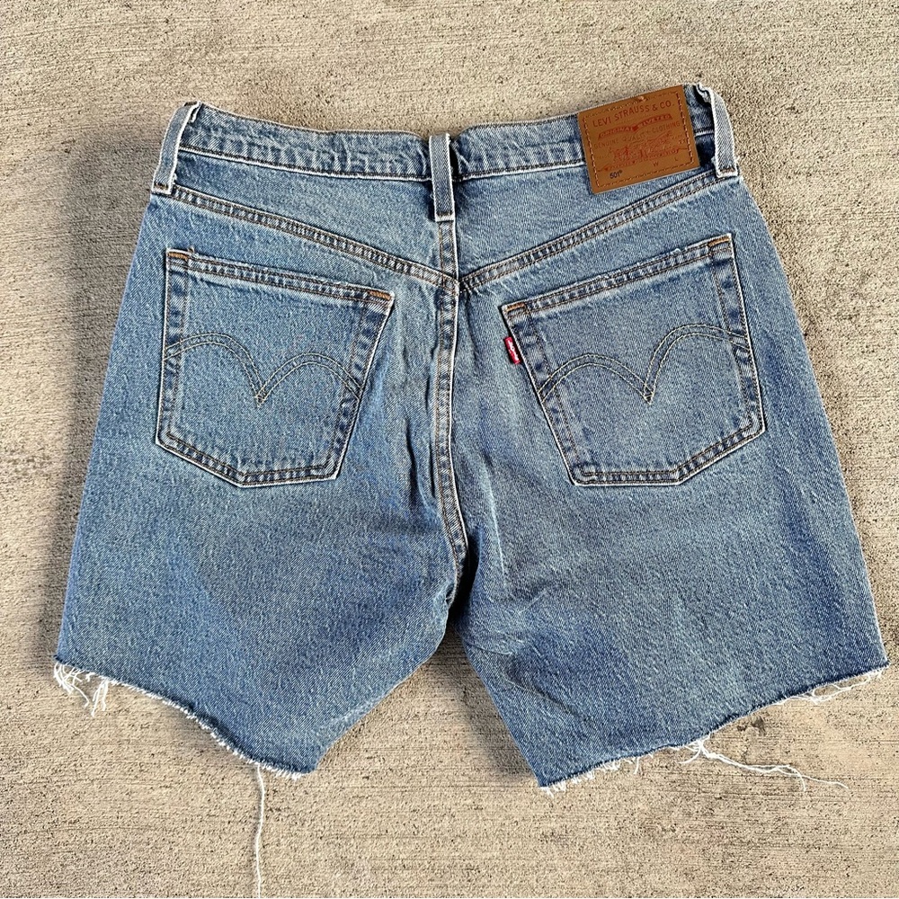 Levi’s 501 Buttonfly Denim Shorts Size 28